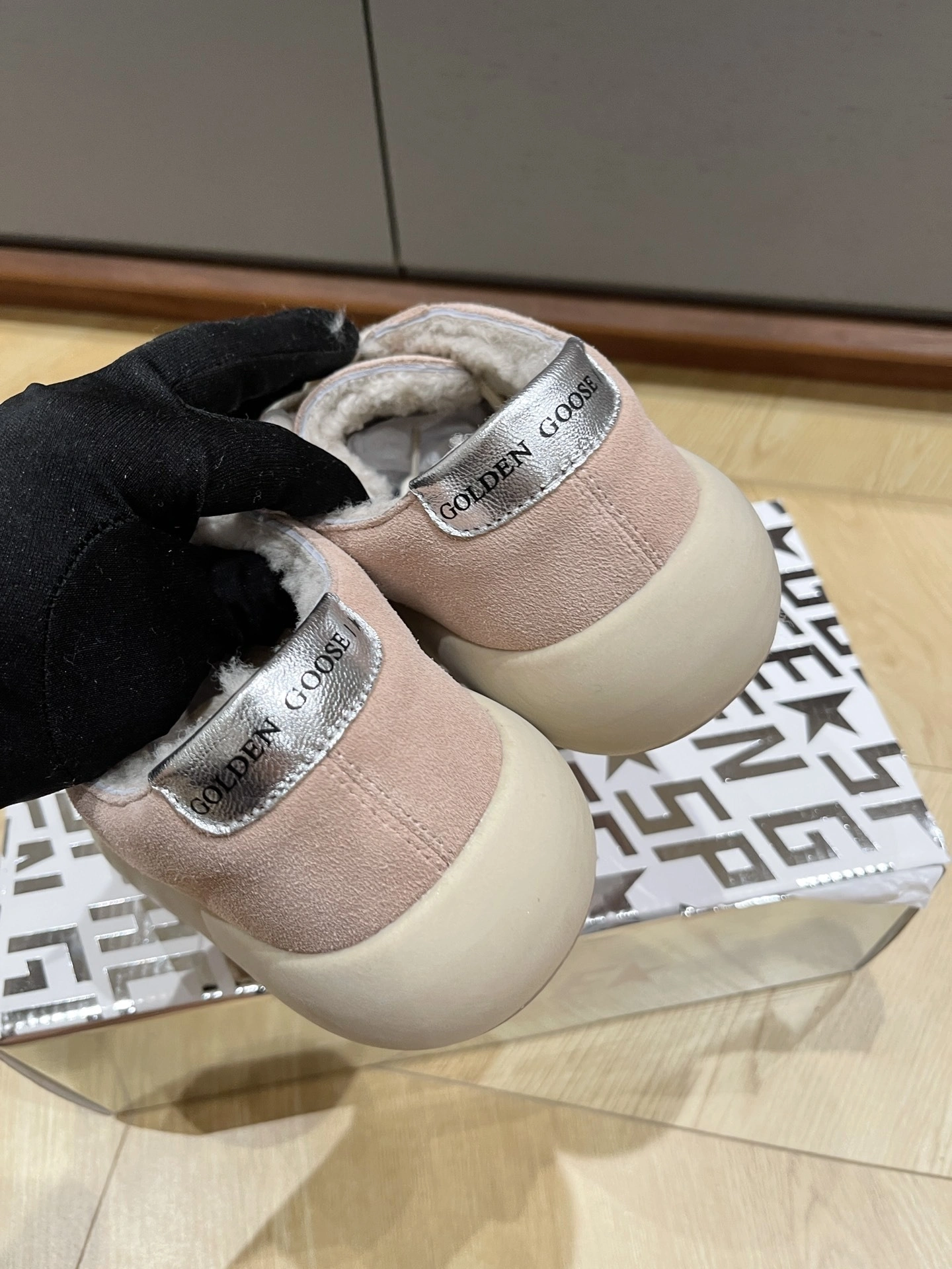 COCO-- 6642 GWF00345.F002995.25361 wool item:E-X003J2912T